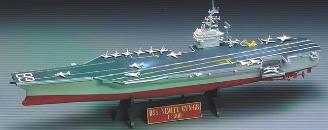 Huvudbild CVN 68 USS NIMITZ. SKALA 1/800