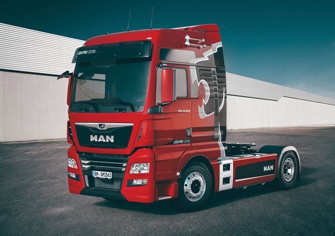 Huvudbild ITALERI 1:24 MAN TGX 18-500 XXL, Lion pro edition