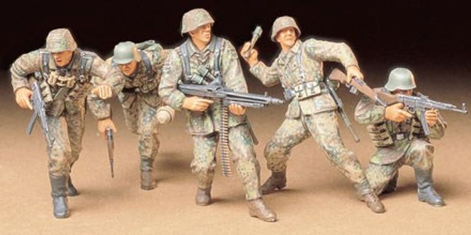 Huvudbild GERMAN FRONT-LINE INFANTRMEN. SKALA 1/35