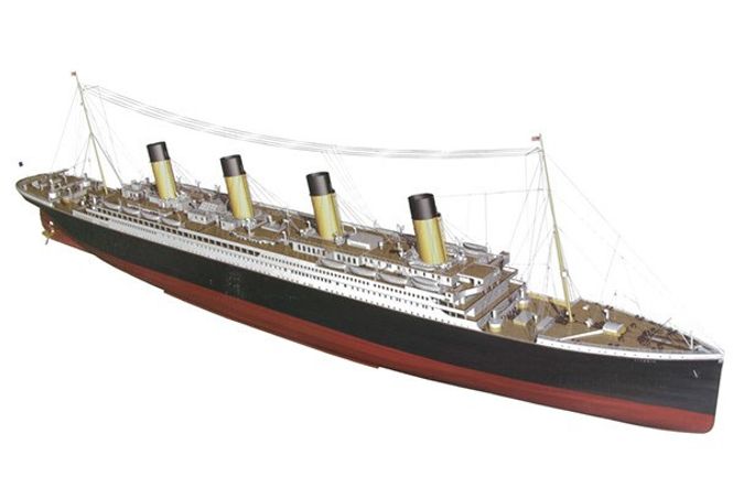 Huvudbild RMS TITANIC: KOMPLETT BYGGSATS MED TRÄSKROV. FÖR ...