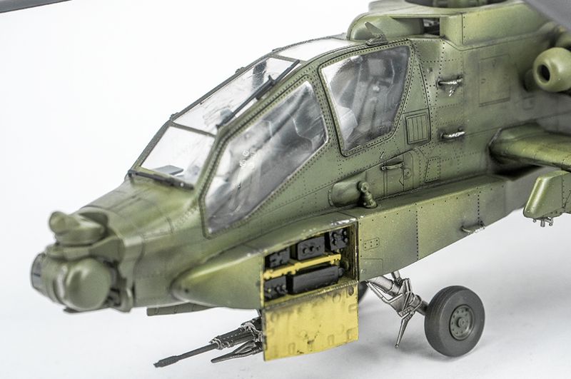 1/48 AH-64A Apache (TRUMPETER)